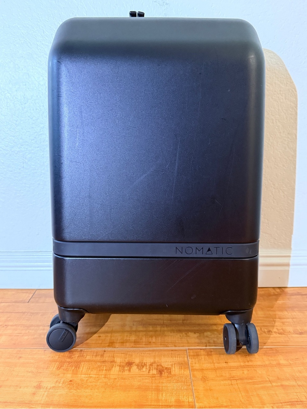 Nomatic Carry-On Classic